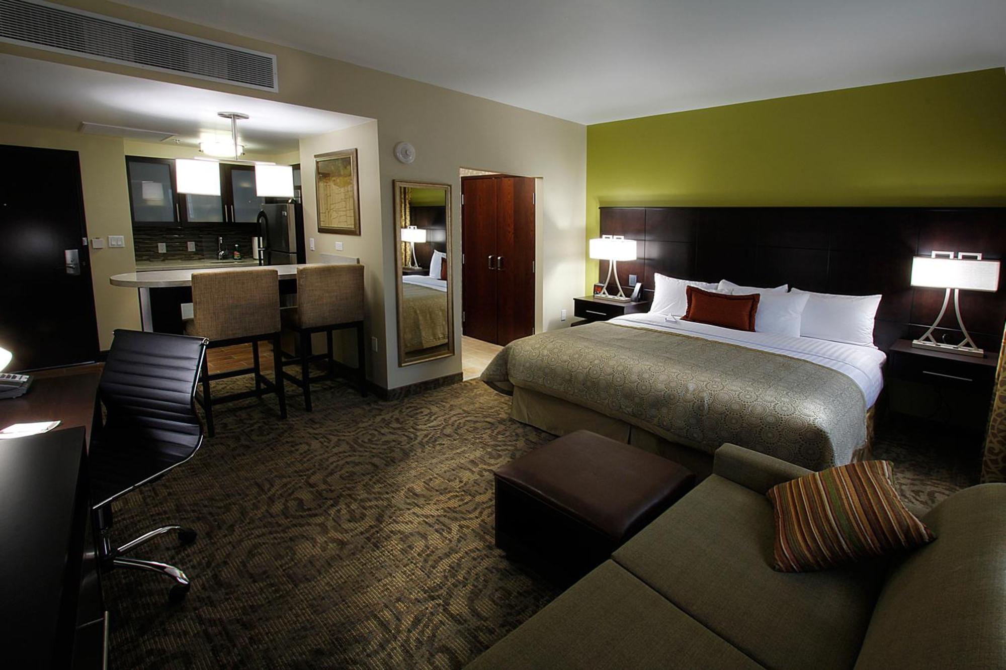 Staybridge Suites Chihuahua By Ihg Exterior photo